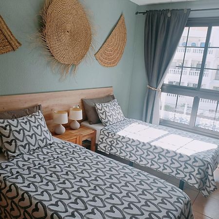 Greatly Located Apartment With Heated Pool, Los Cristianos Los Cristianos  Exteriér fotografie