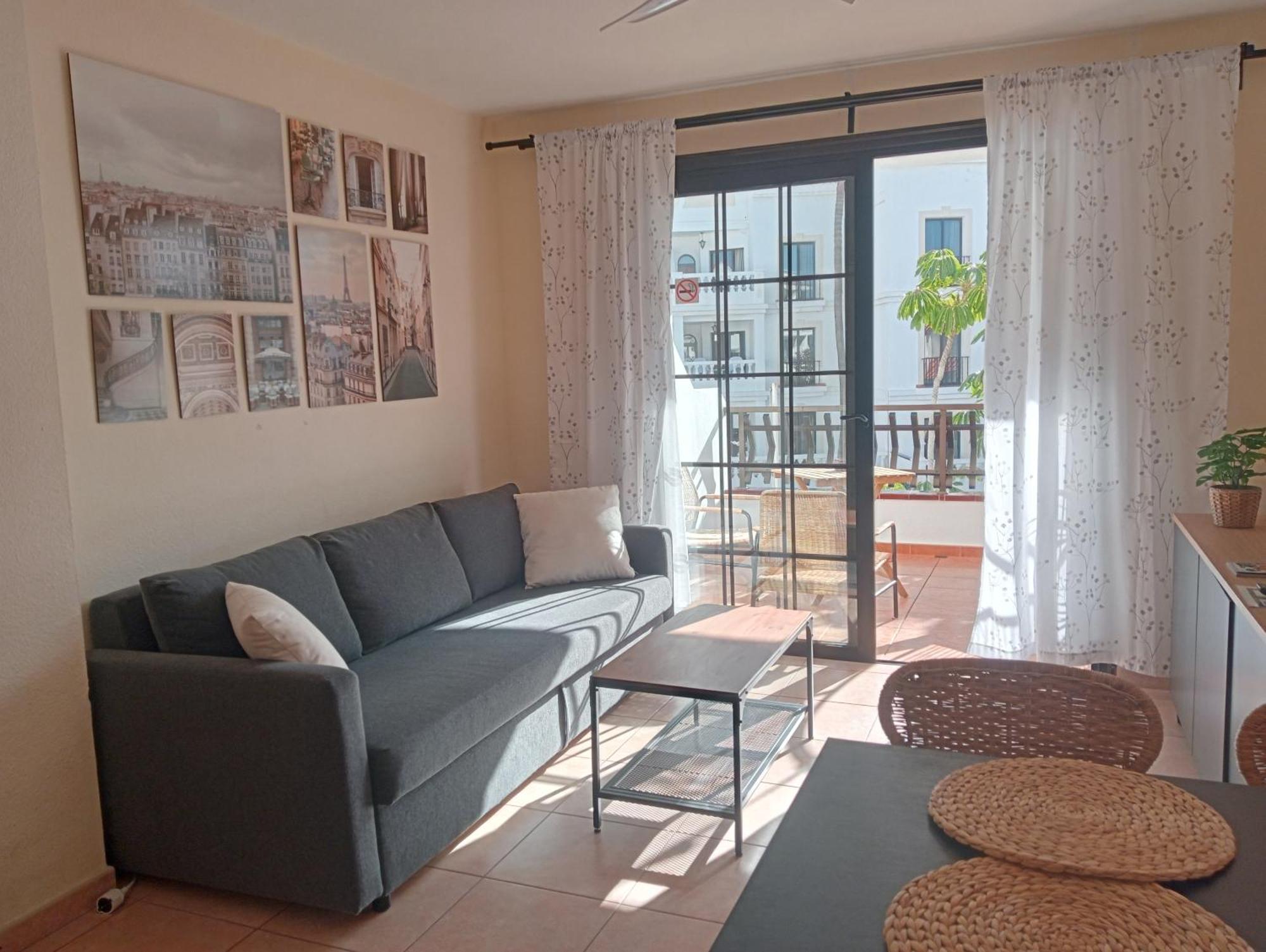 Greatly Located Apartment With Heated Pool, Los Cristianos Los Cristianos  Exteriér fotografie