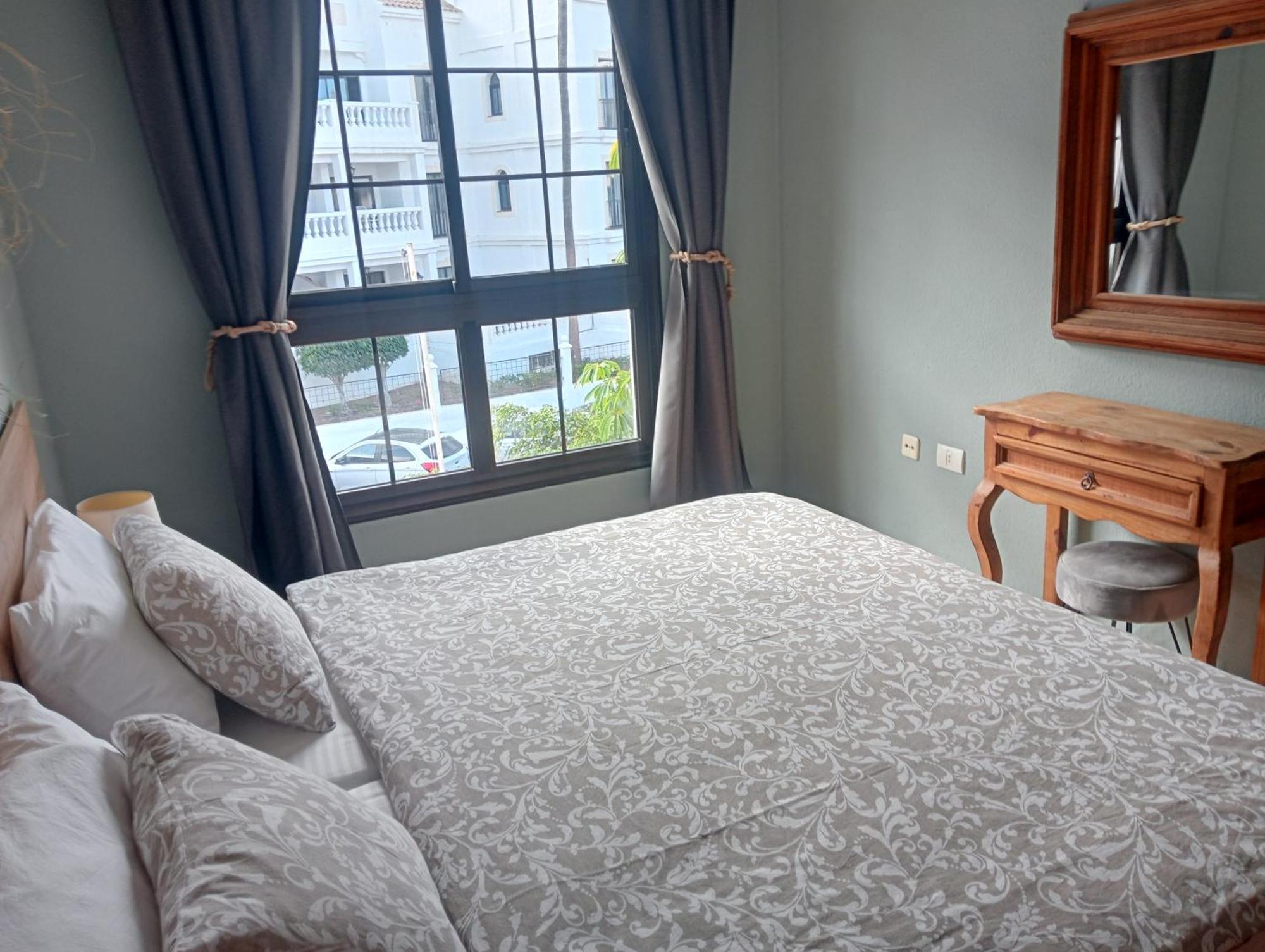 Greatly Located Apartment With Heated Pool, Los Cristianos Los Cristianos  Exteriér fotografie