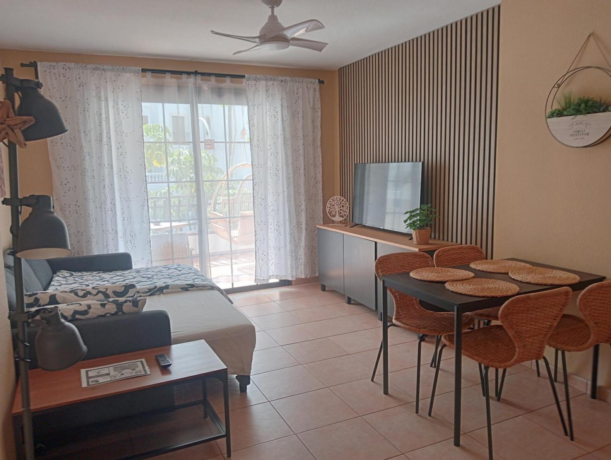 Greatly Located Apartment With Heated Pool, Los Cristianos Los Cristianos  Exteriér fotografie
