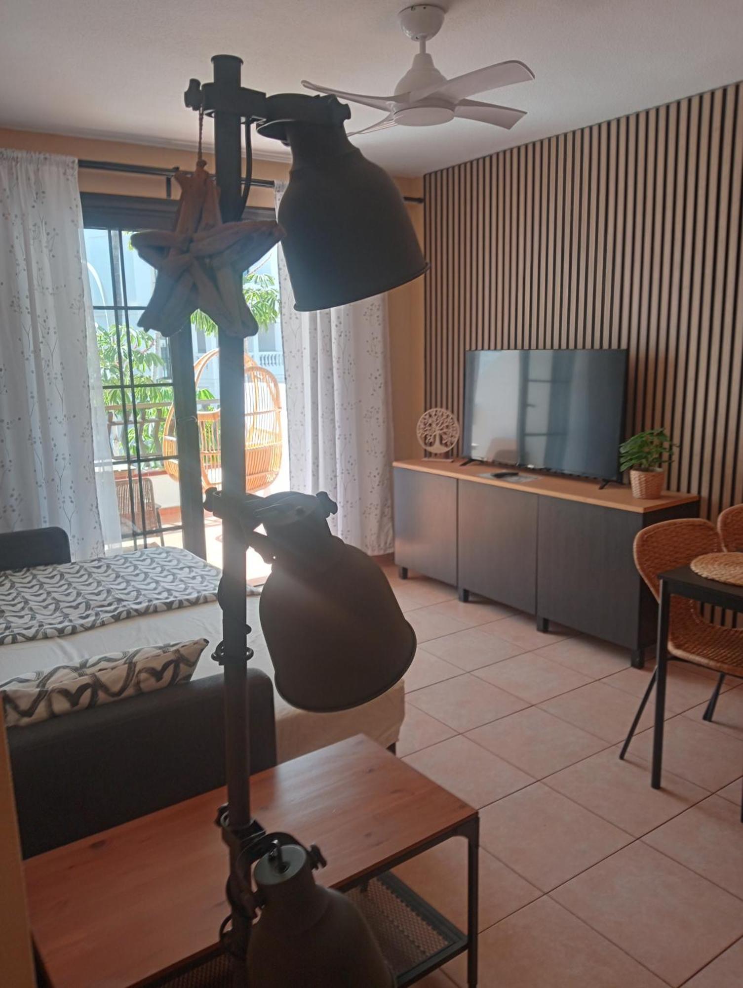 Greatly Located Apartment With Heated Pool, Los Cristianos Los Cristianos  Exteriér fotografie