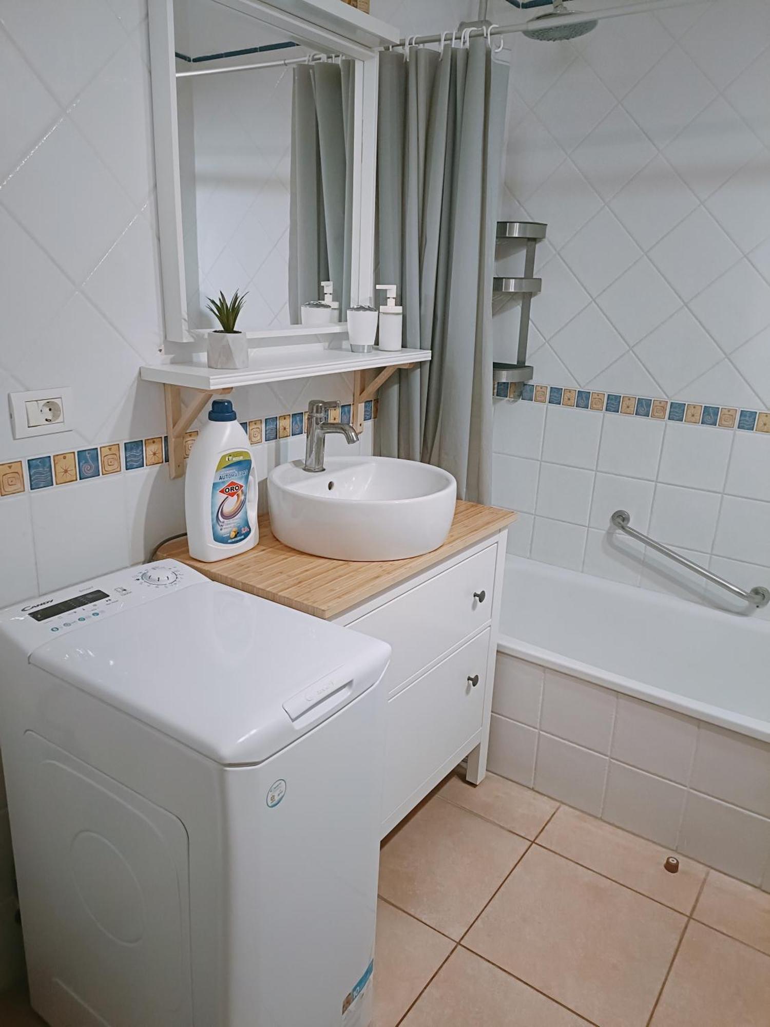 Greatly Located Apartment With Heated Pool, Los Cristianos Los Cristianos  Exteriér fotografie